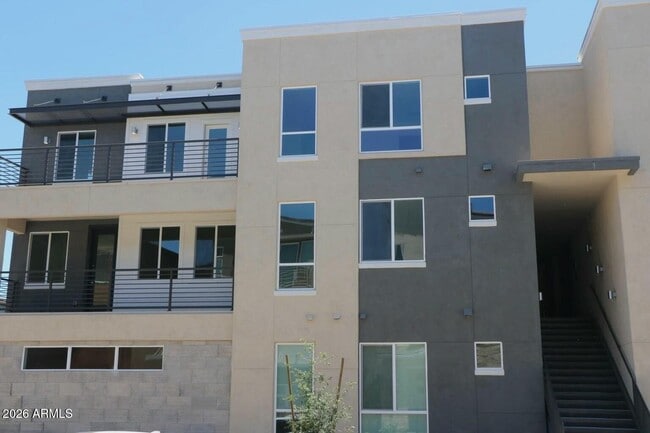 Building Photo - 1250 Abbey Ln