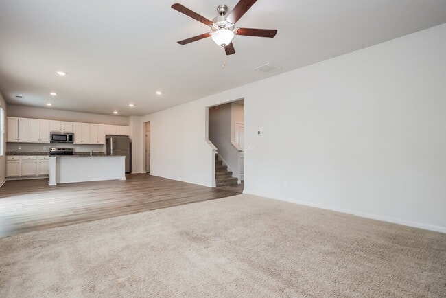 Photo - 371 Hamilton Pointe Dr