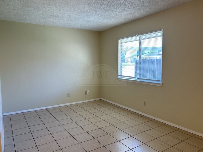 Photo - 2207 Cascade Dr Unidad 2207 Cascade Dr B