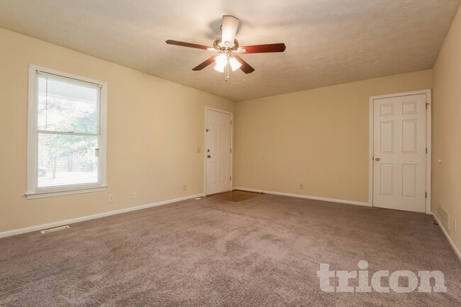 Photo - 252 Elizabeth Dr