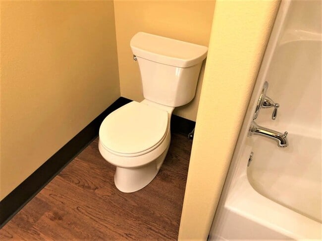 Photo - 4 Bed 4 bath Close to OSU