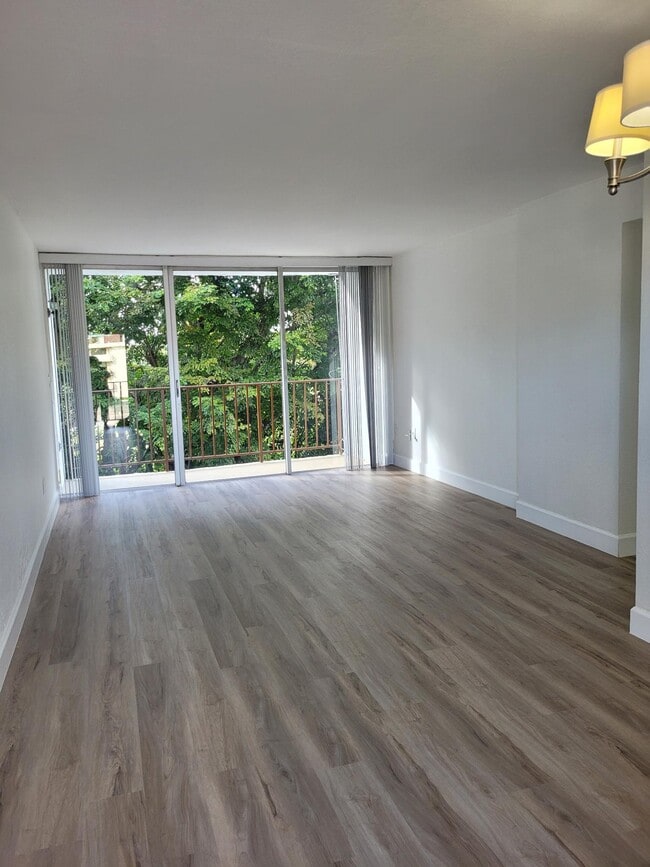 Sala de estar - 8860 Fontainebleau Blvd