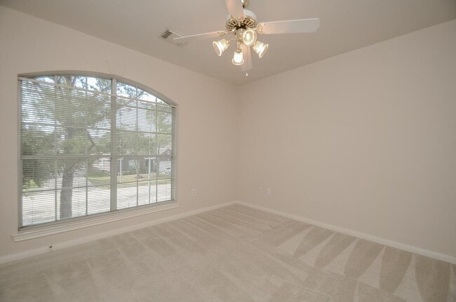 Building Photo - 23826 River Pl Dr Rental