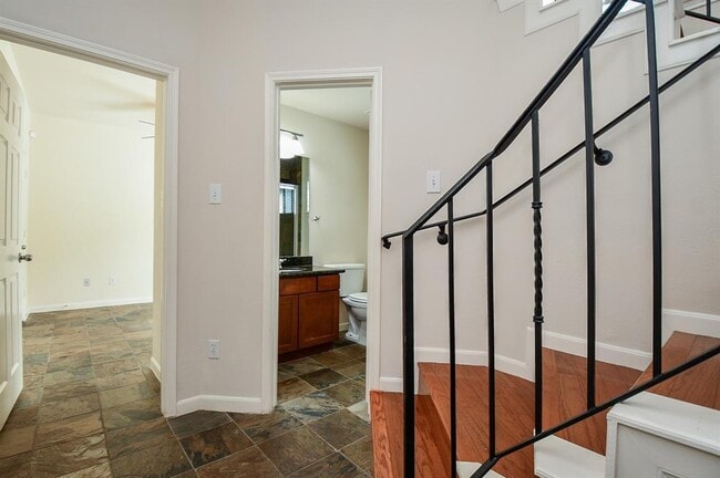 Photo - 4314 Koehler St