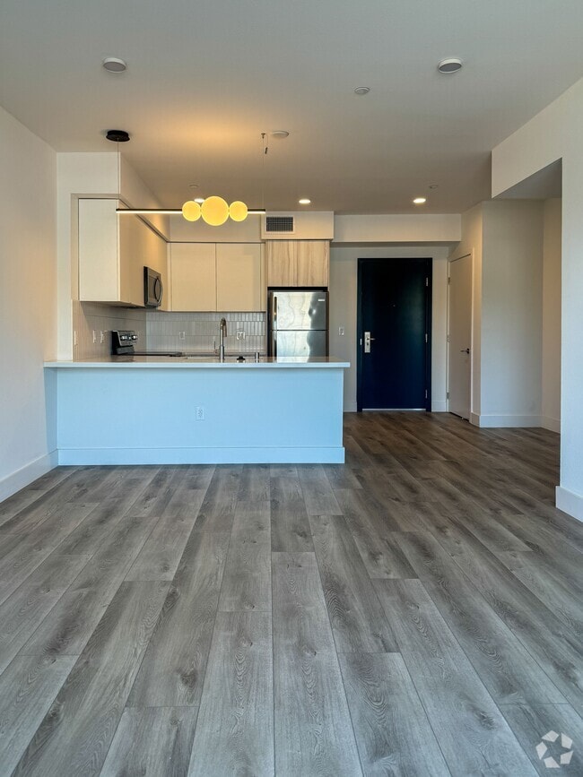 Building Photo - 6535 Melrose Ave Rental