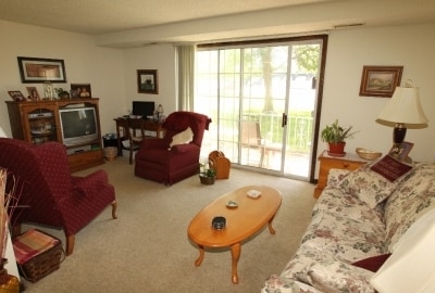 Living Room - Ivybrooke Crossing
