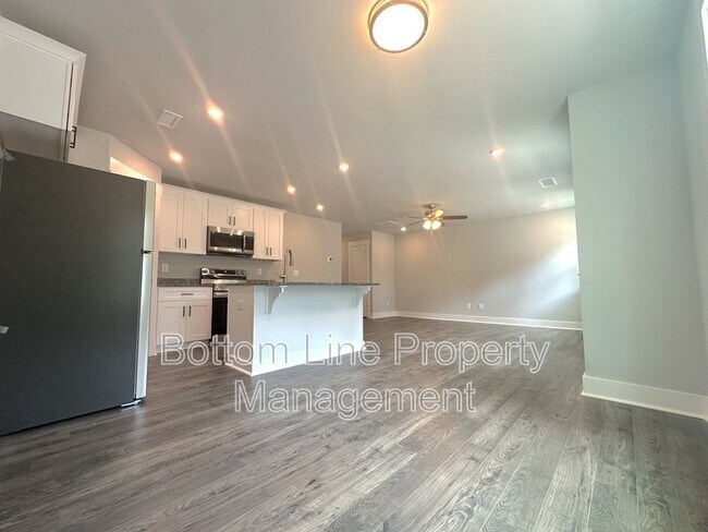 Photo - 2927 Burgess Dr