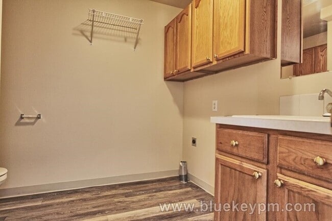 Photo - 3 Bed, 1.5 Bath Duplex in Hazel Dell Close to Bus Lines and Shopping