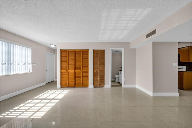 Photo - 671 W 80th St