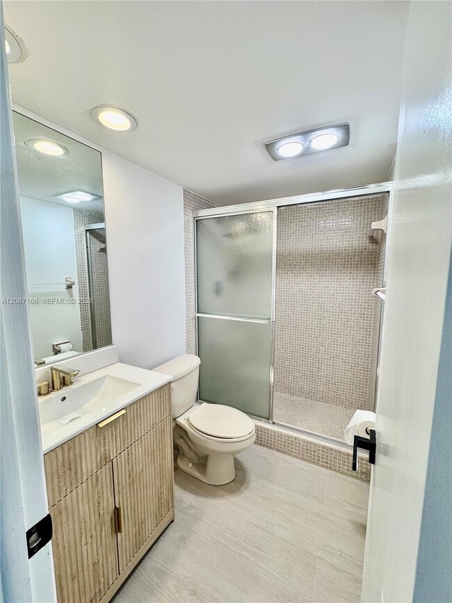Photo - 575 Oaks Ln Unit #1008