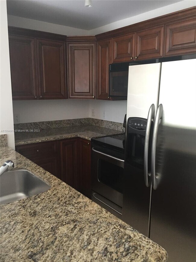 Photo - 400 SW 2nd St Unit 202