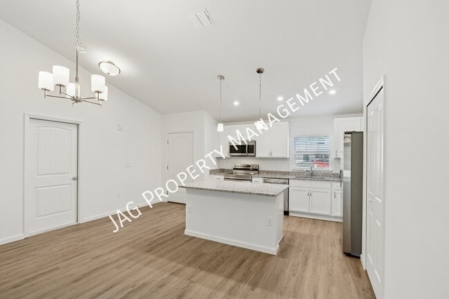 Photo - 1282 Hegira St NW