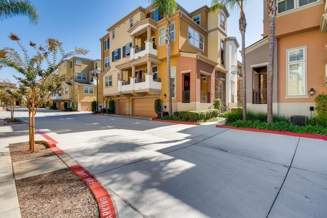 Spacious Spectrum 2 Bedroom Townhome with ... - Spacious Spectrum 2 Bedroom Townhome with ...