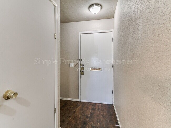 Photo - 10607 N MacArthur Blvd