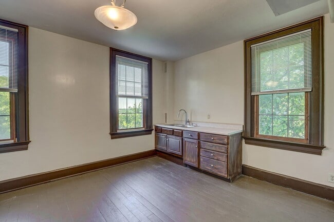 Photo - 111 Gage St Unit 2