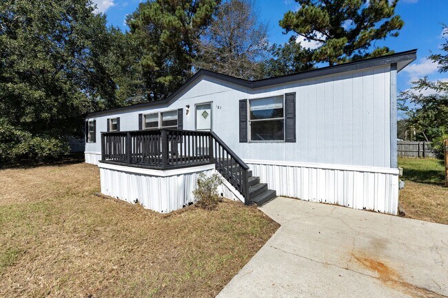 Photo - 183 Aquarius Rd