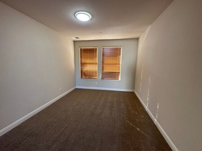 Photo - 3245 Pillsbury Rd