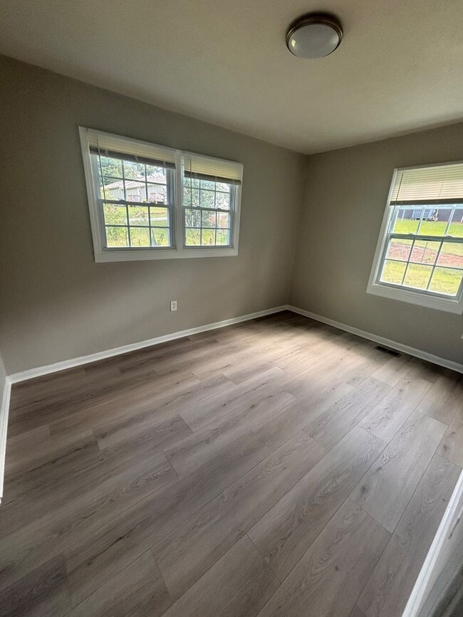25 Clearview Ave