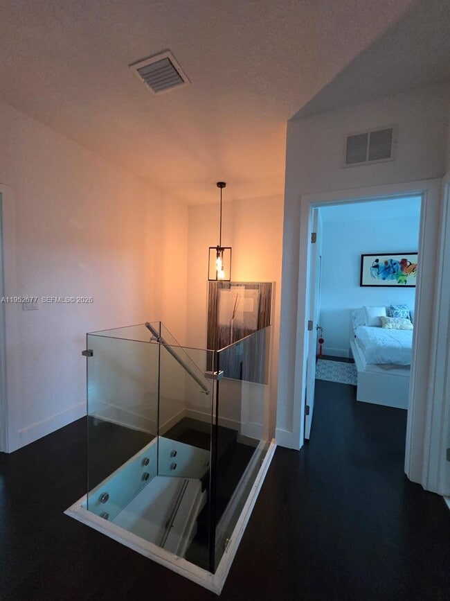 Photo - 11260 NW 84th St