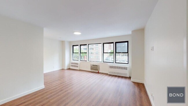 Photo - 236 E 36th St Apartment Unit 2G