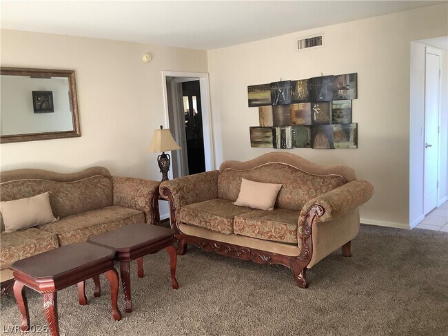 Photo - 682 Oakmont Ave Unit 1502