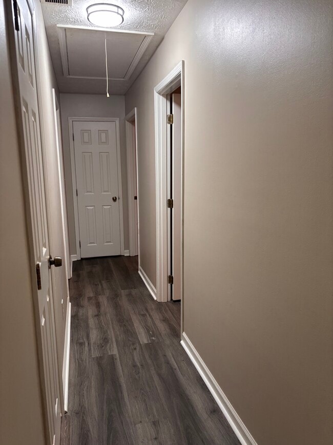 Photo - 2126 Hickory Bnd SE