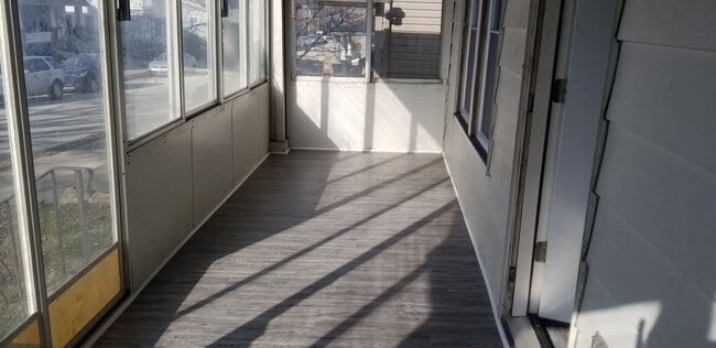 Photo - 3 Bed / 1 Bath in Cleveland!