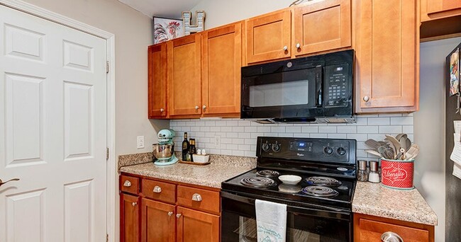 Building Photo - Boone Student Living Rental