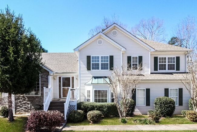 Photo - 301 Saddlewood Dr House