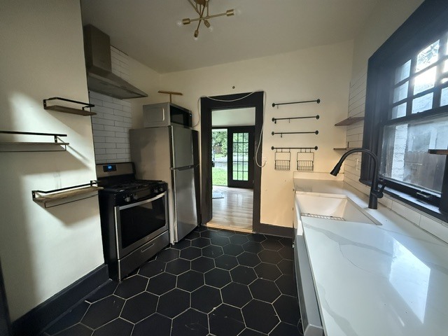 Photo - 915 N Highland Ave
