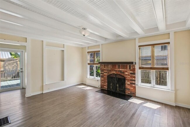 Photo - 321 E Orange St