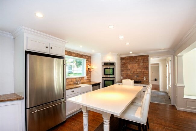 Photo - 516 Chief Justice Cushing Hwy