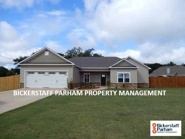 Building Photo - Updated home with an open floor plan, must see!