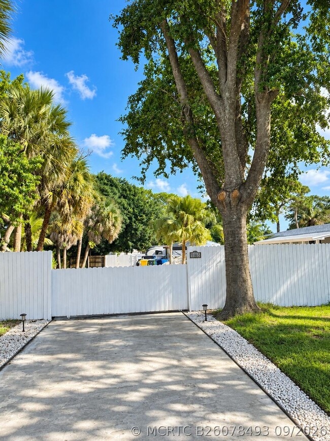 5163 Club Rd