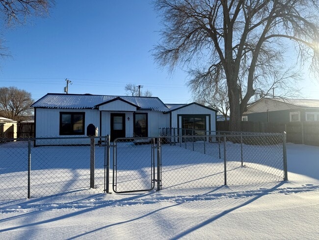 Photo - 4907 37th St