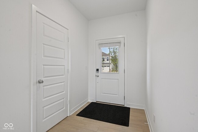 Photo - 16924 Sandhurst Pl