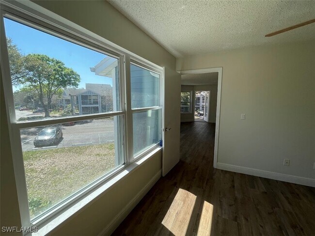 Photo - 2585 Grassy Point Dr Unidad 201