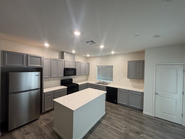 Updated 4-Bedroom Home Near Antelope Greens Golf Course – Large Backyard & Pet Friendly!