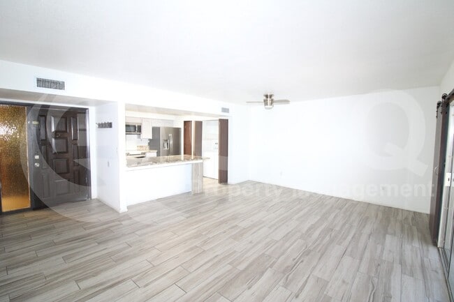 Photo - 295 E Root Way