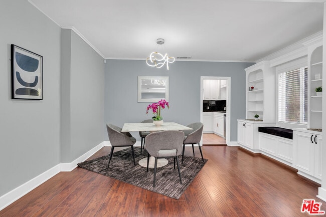 Photo - 1906 Veteran Ave