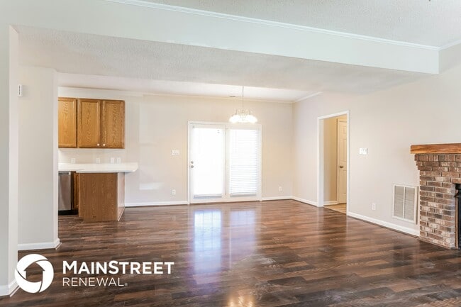 Photo - 223 Crestview Dr