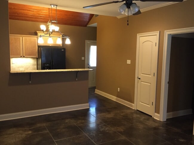 Photo - 3BDRM TOWNHOUSE