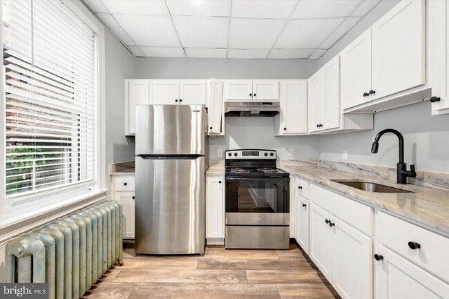 Building Photo - 1429 N Clayton St Unit 2