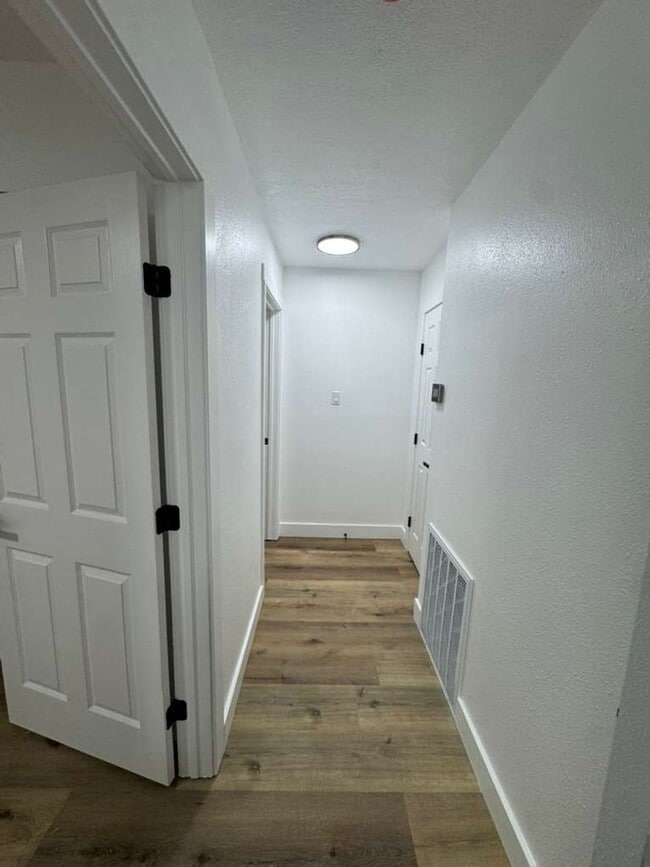 Photo - BEAUTIFUL HOME IN WEST ORANGE. MOVE IN READY!.