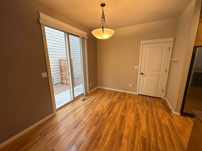 Photo - NE 3 Bdrm, 2.5 Bath 1450 sq ft House w/AC and Gas Heat,  All Appliances, Dbl Garage