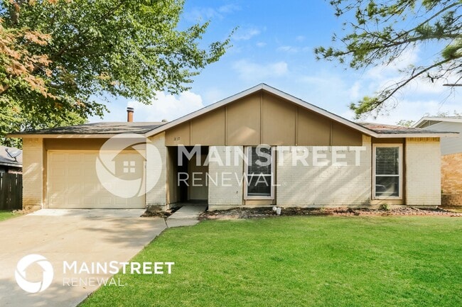 Building Photo - 817 Sandalwood Ln