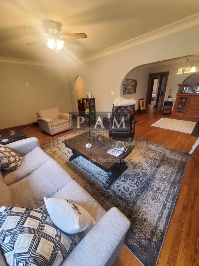Photo - 540 N 65th St