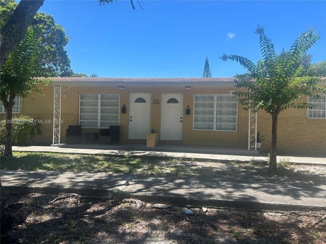 Photo - 412 SW 10th St Unit 1-2