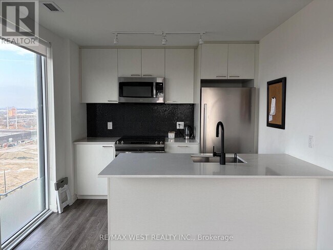 Photo - 1808 St Clair Ave W Unit 910