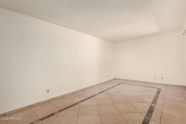 Photo - 4013 S Hazelton Ln